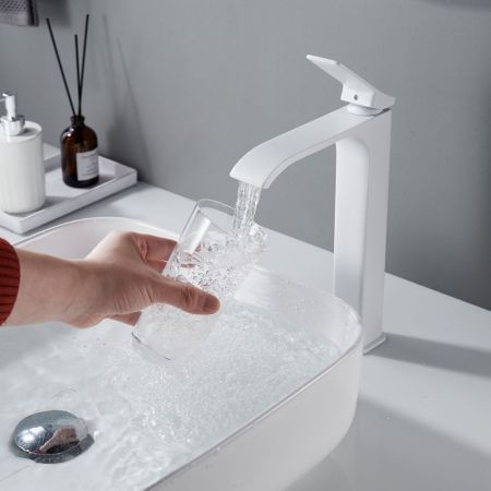 Смеситель для раковины высокий Shevanik S4011C, белый