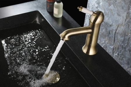 Смеситель для раковины Lemark Villa LM4806B Бронза, артикул LM4806B