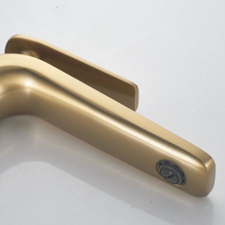 Смеситель для раковины высокий Rose R3911G, золотой сатин