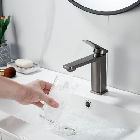 Смеситель для раковины Shevanik S8901T-1, оружейная сталь