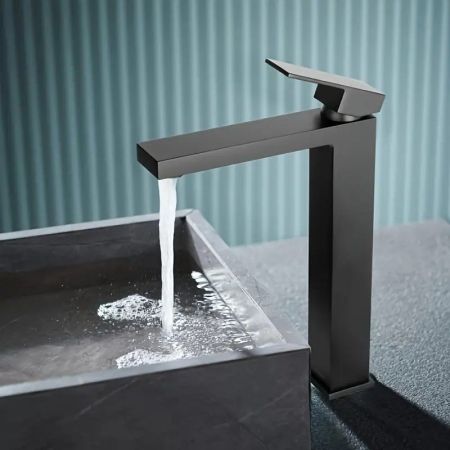 Смеситель для раковины высокий Maretti Umbria Black UMB32RF52, черный, артикул UMB32RF52