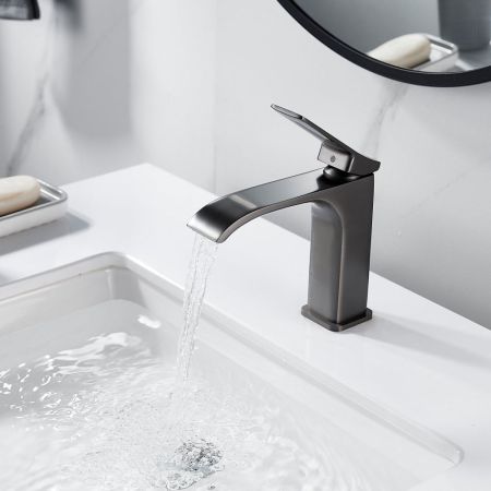 Смеситель для раковины Shevanik S4001T, оружейная сталь, артикул S4001T