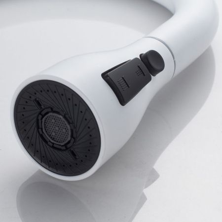 Смеситель для кухни с выдвижным изливом Shevanik S363C, белый