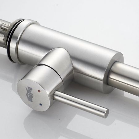 Смеситель для кухни с мультифункциональным изливом Raffine F203L, сатин