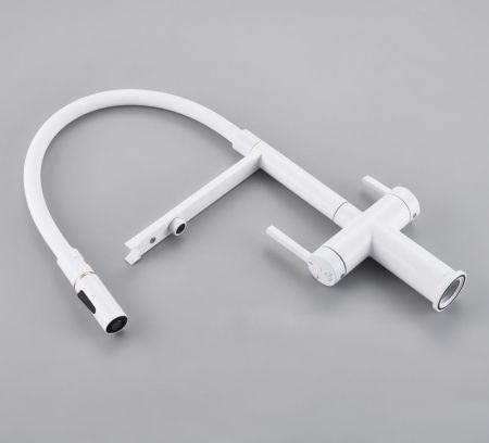 Смеситель для кухни с подключением фильтра для воды Rose R458C, белый