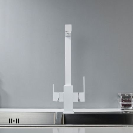 Смеситель для кухни с подключением фильтра Shevanik S148C, белый, артикул S148C