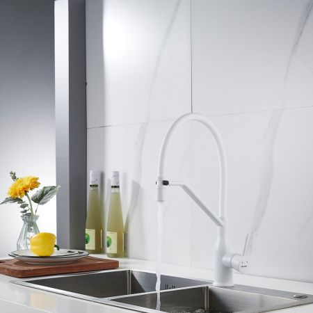 Смеситель для кухни с гибким изливом Shevanik S343C-1, белый