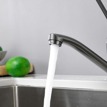 Смеситель для кухни с хирургической ручкой BELZ B19019-3, оружейная сталь, артикул B19019-3