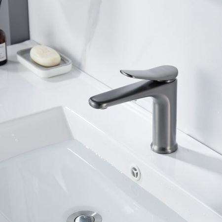 Смеситель для раковины Shevanik S4701T, оружейная сталь