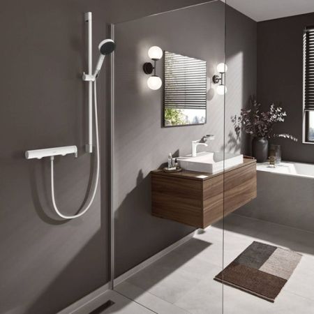 Смеситель для душа, Hansgrohe, Vivenis, тип открывания воды-однорычажный, тип регулирования воды-керамический картридж, монтаж-настенный, отверстия для монтажа-2, цвет-белый матовый, артикул 75620700