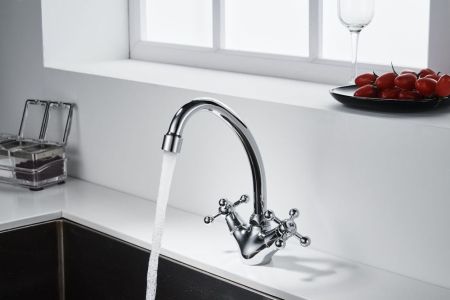 Смеситель для кухни DECOROOM DR54 (DR54028), артикул DR54028