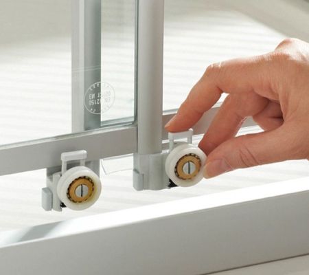 Душевая дверь в нишу Huppe Alpha 120 AL2020.055.321 Профиль белый, стекло прозрачное, артикул AL2020.055.321