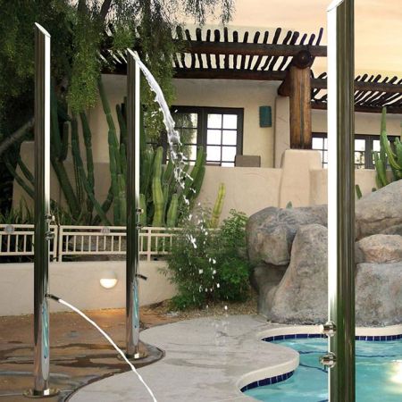 BOSSINI AQUABAMBU Душевая колонна для установки вне помещения, напольная, 2 прогрессивных смесителя, каскад, излив, с встроенной частью, цвет хром, артикул L00860.030