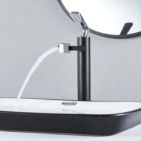 Смеситель для раковины с поворотным носиком Shevanik S6611H, черный/хром, артикул S6611H