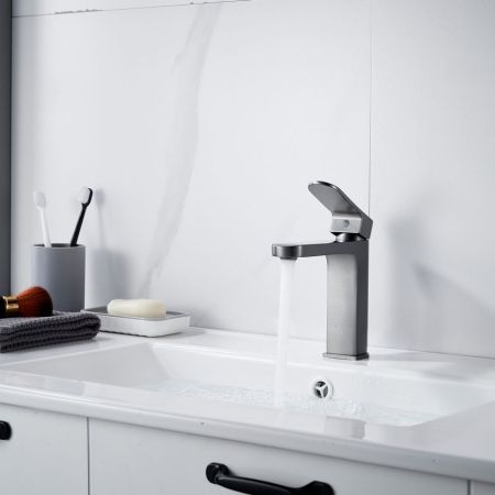 Смеситель для раковины Shevanik S4501T, оружейная сталь