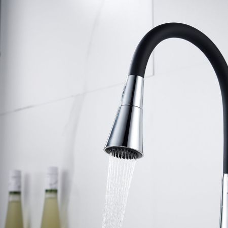 Смеситель для кухни с гибким изливом и режимом "душ" Rose R213, хром